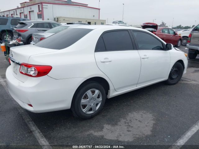 Photo 3 VIN: 2T1BU4EE8BC576713 - TOYOTA COROLLA 