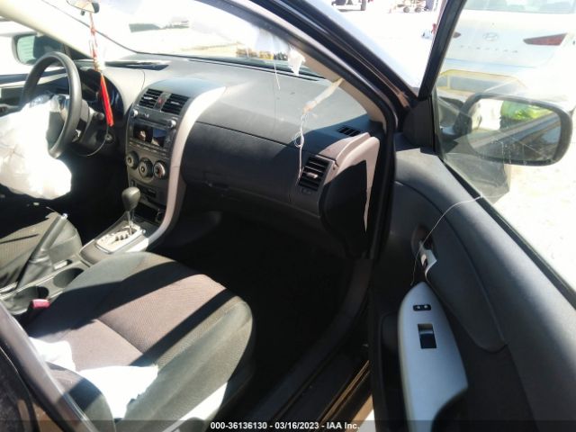 Photo 4 VIN: 2T1BU4EE8BC578851 - TOYOTA COROLLA 