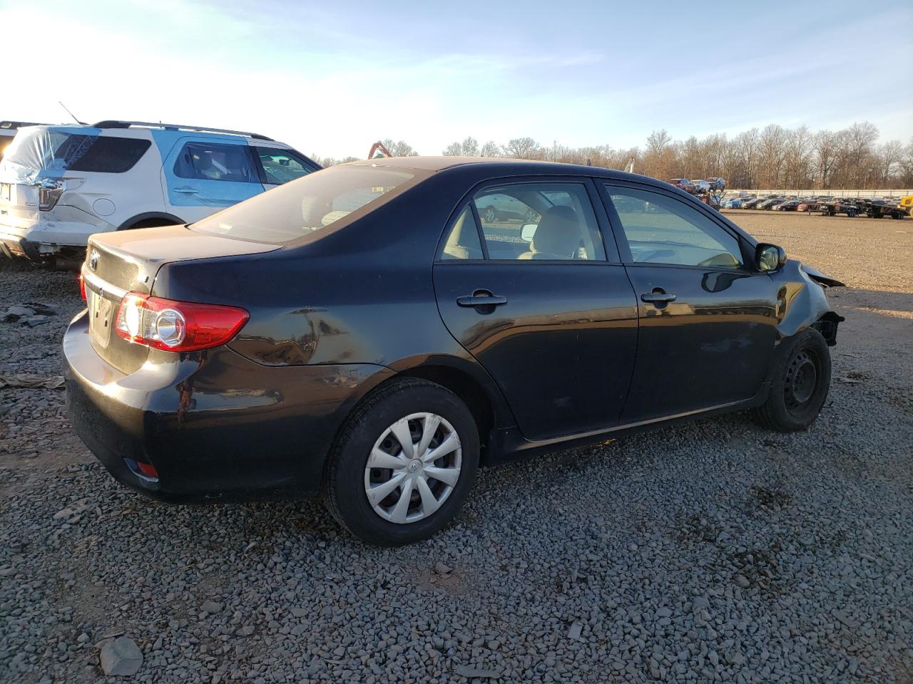 Photo 2 VIN: 2T1BU4EE8BC656951 - TOYOTA COROLLA 