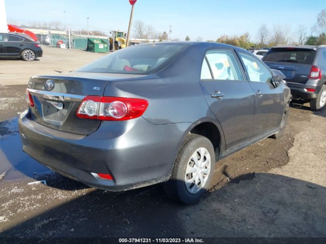 Photo 3 VIN: 2T1BU4EE8BC681705 - TOYOTA COROLLA 