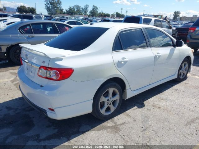 Photo 3 VIN: 2T1BU4EE8BC735598 - TOYOTA COROLLA 