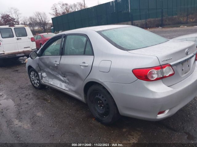 Photo 2 VIN: 2T1BU4EE8CC771552 - TOYOTA COROLLA 