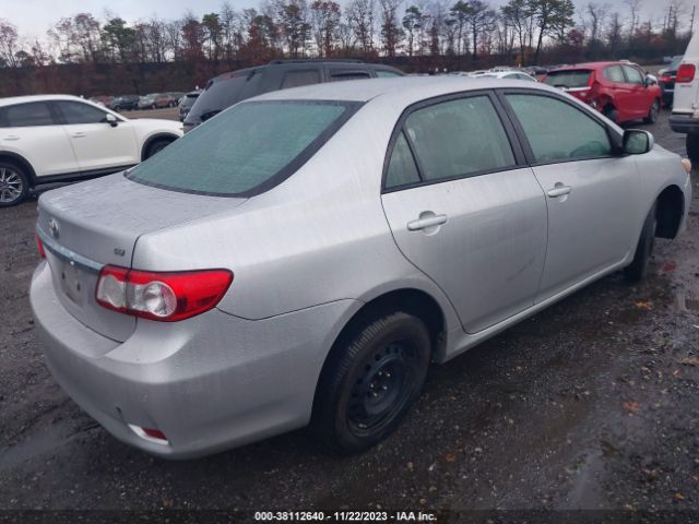 Photo 3 VIN: 2T1BU4EE8CC771552 - TOYOTA COROLLA 