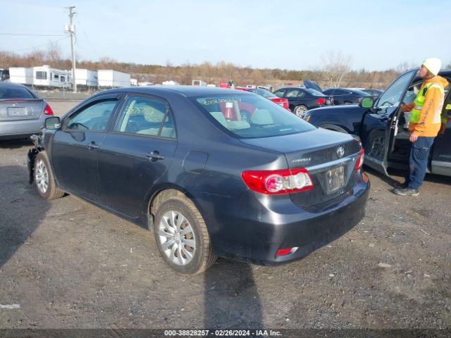 Photo 2 VIN: 2T1BU4EE8CC814450 - TOYOTA COROLLA 