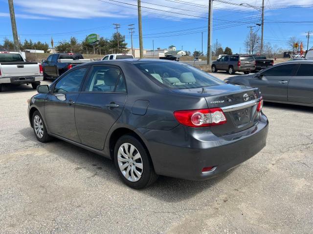 Photo 2 VIN: 2T1BU4EE8CC898723 - TOYOTA COROLLA 