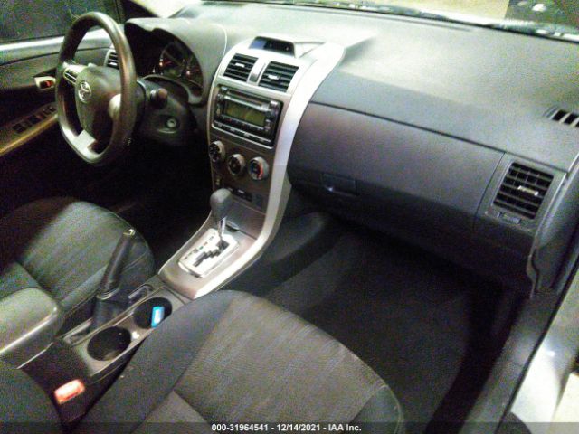 Photo 4 VIN: 2T1BU4EE8CC909638 - TOYOTA COROLLA 