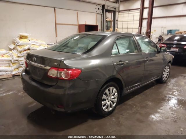 Photo 3 VIN: 2T1BU4EE8DC085769 - TOYOTA COROLLA 