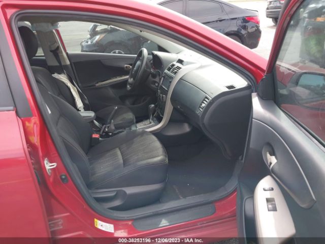 Photo 4 VIN: 2T1BU4EE8DC113456 - TOYOTA COROLLA 