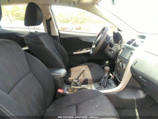 Photo 4 VIN: 2T1BU4EE8DC979948 - TOYOTA COROLLA 