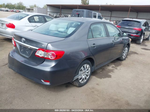 Photo 3 VIN: 2T1BU4EE8DC981747 - TOYOTA COROLLA 