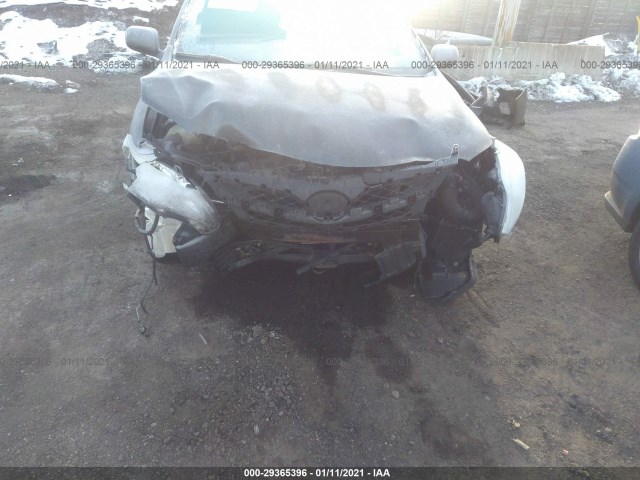 Photo 5 VIN: 2T1BU4EE9BC565901 - TOYOTA COROLLA 