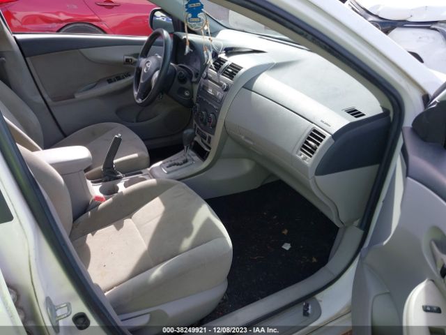 Photo 4 VIN: 2T1BU4EE9BC567387 - TOYOTA COROLLA 