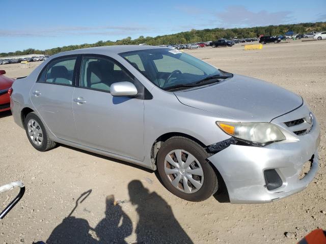 Photo 3 VIN: 2T1BU4EE9BC588692 - TOYOTA COROLLA 