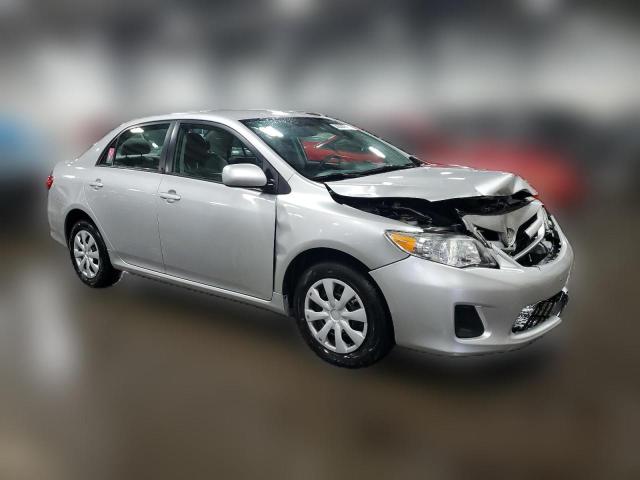 Photo 3 VIN: 2T1BU4EE9BC614773 - TOYOTA COROLLA 