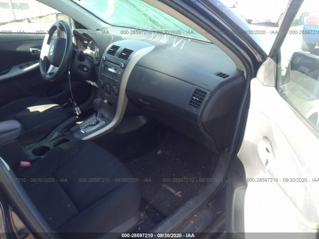 Photo 4 VIN: 2T1BU4EE9BC617561 - TOYOTA COROLLA 