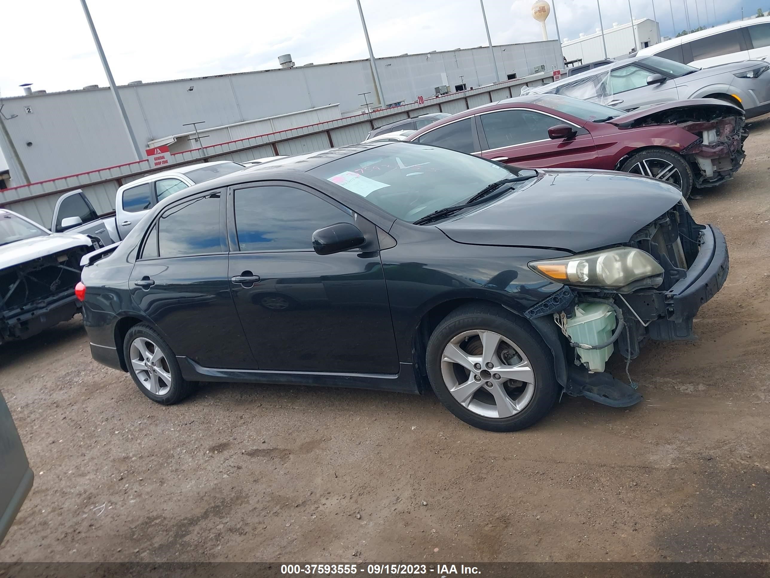 Photo 12 VIN: 2T1BU4EE9BC648521 - TOYOTA COROLLA 