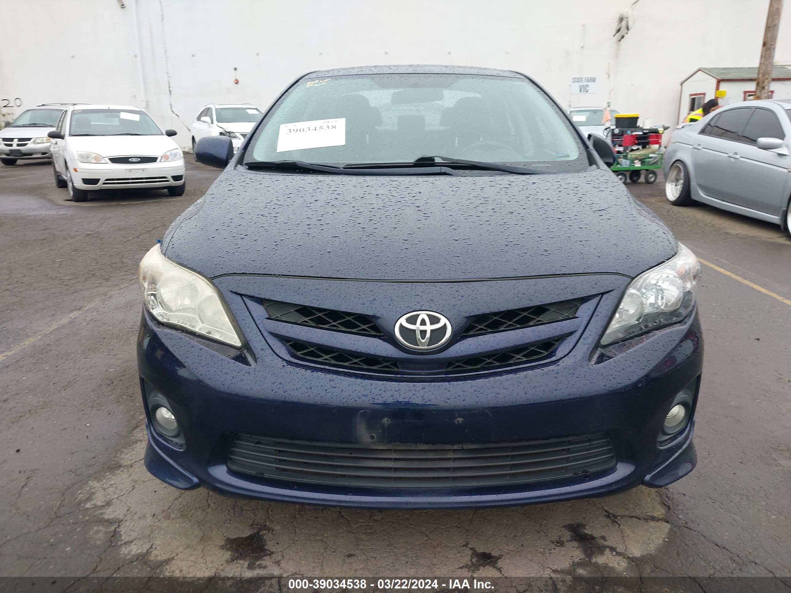 Photo 11 VIN: 2T1BU4EE9BC663553 - TOYOTA COROLLA 