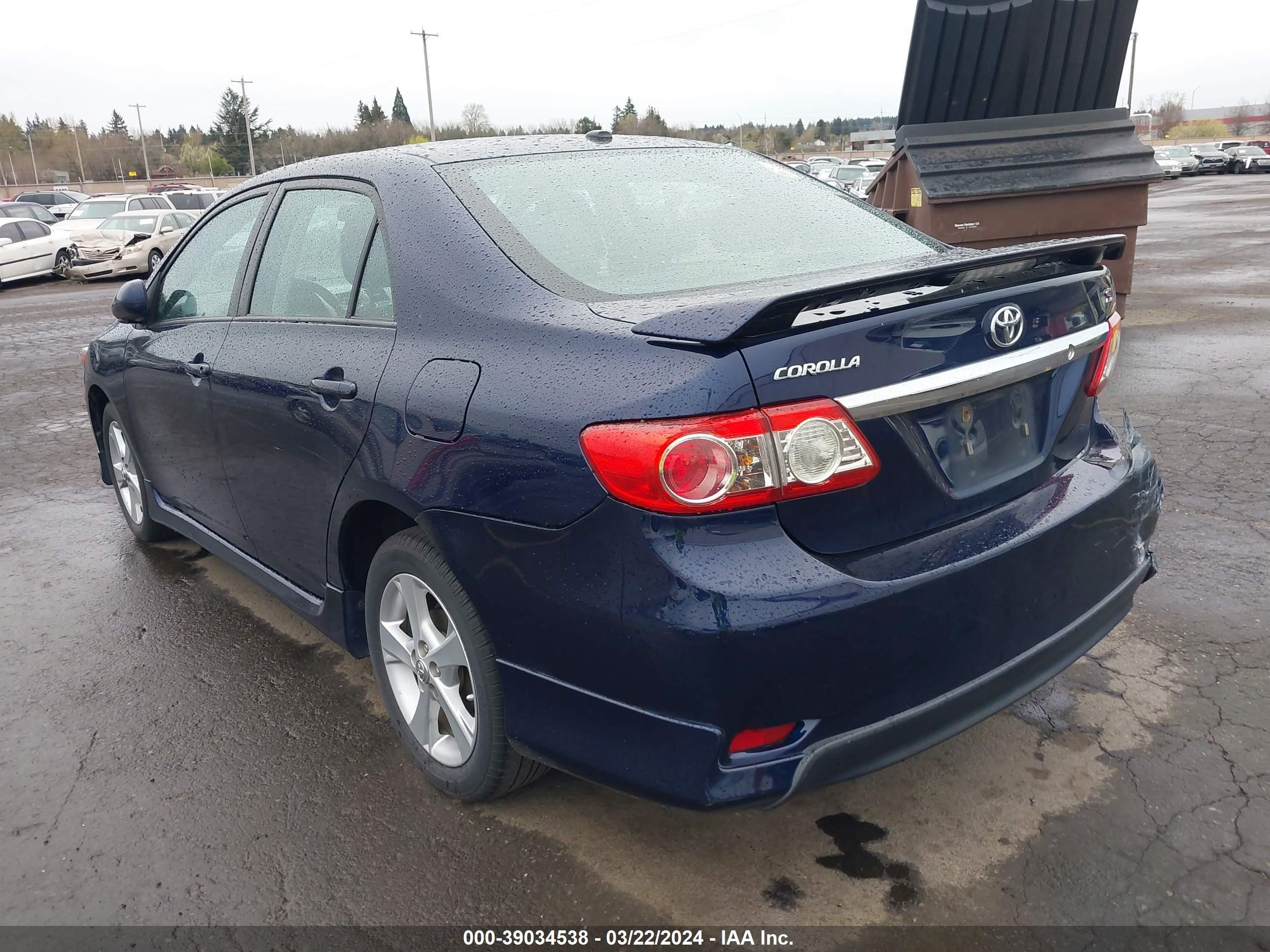 Photo 2 VIN: 2T1BU4EE9BC663553 - TOYOTA COROLLA 