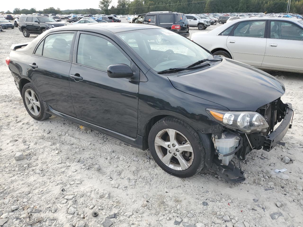 Photo 3 VIN: 2T1BU4EE9BC701833 - TOYOTA COROLLA 