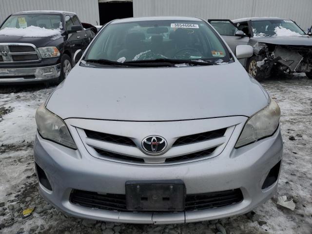 Photo 4 VIN: 2T1BU4EE9BC705980 - TOYOTA COROLLA 