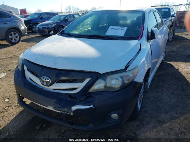 Photo 5 VIN: 2T1BU4EE9BC752040 - TOYOTA COROLLA 