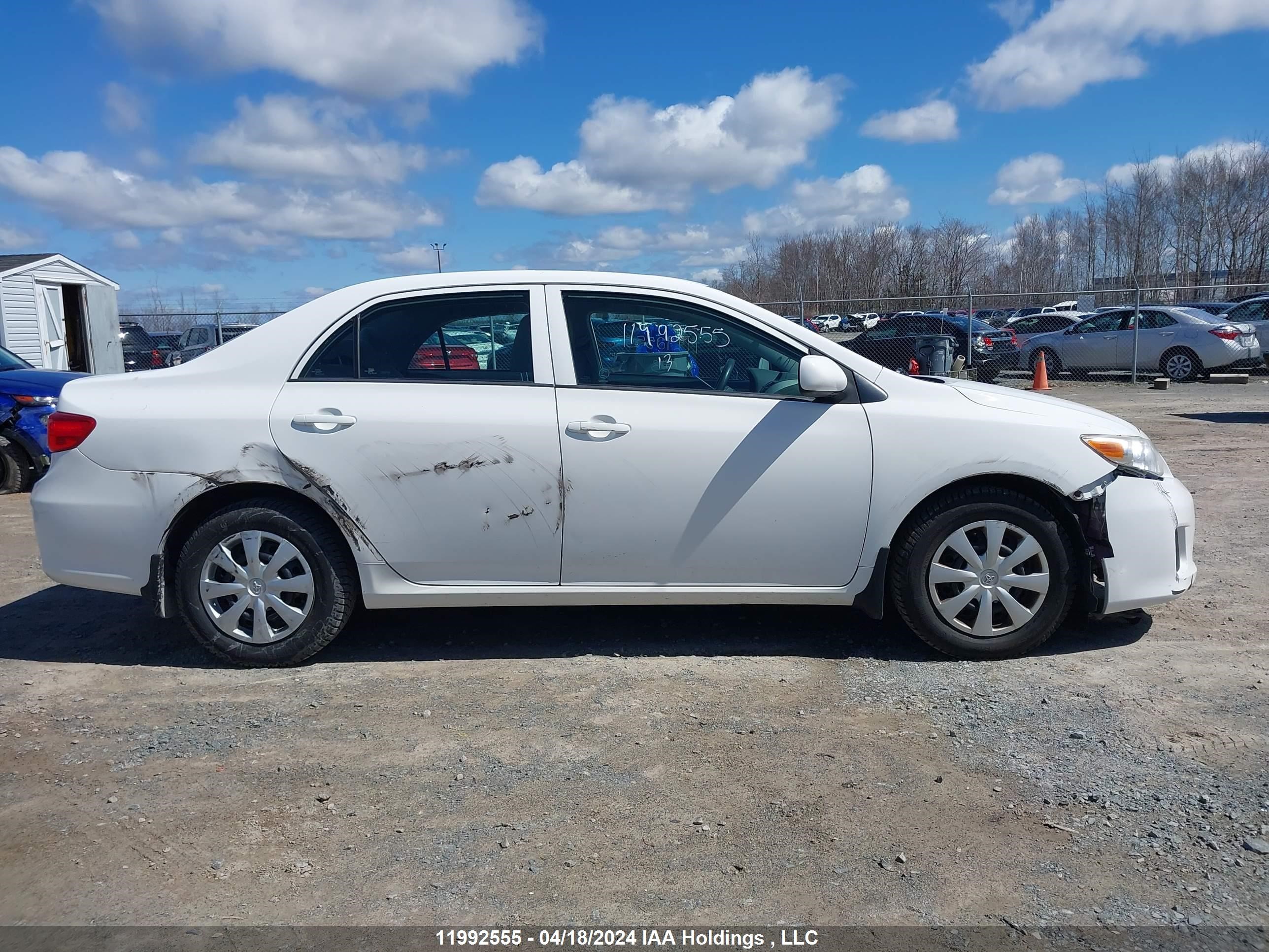 Photo 13 VIN: 2T1BU4EE9DC067104 - TOYOTA COROLLA 