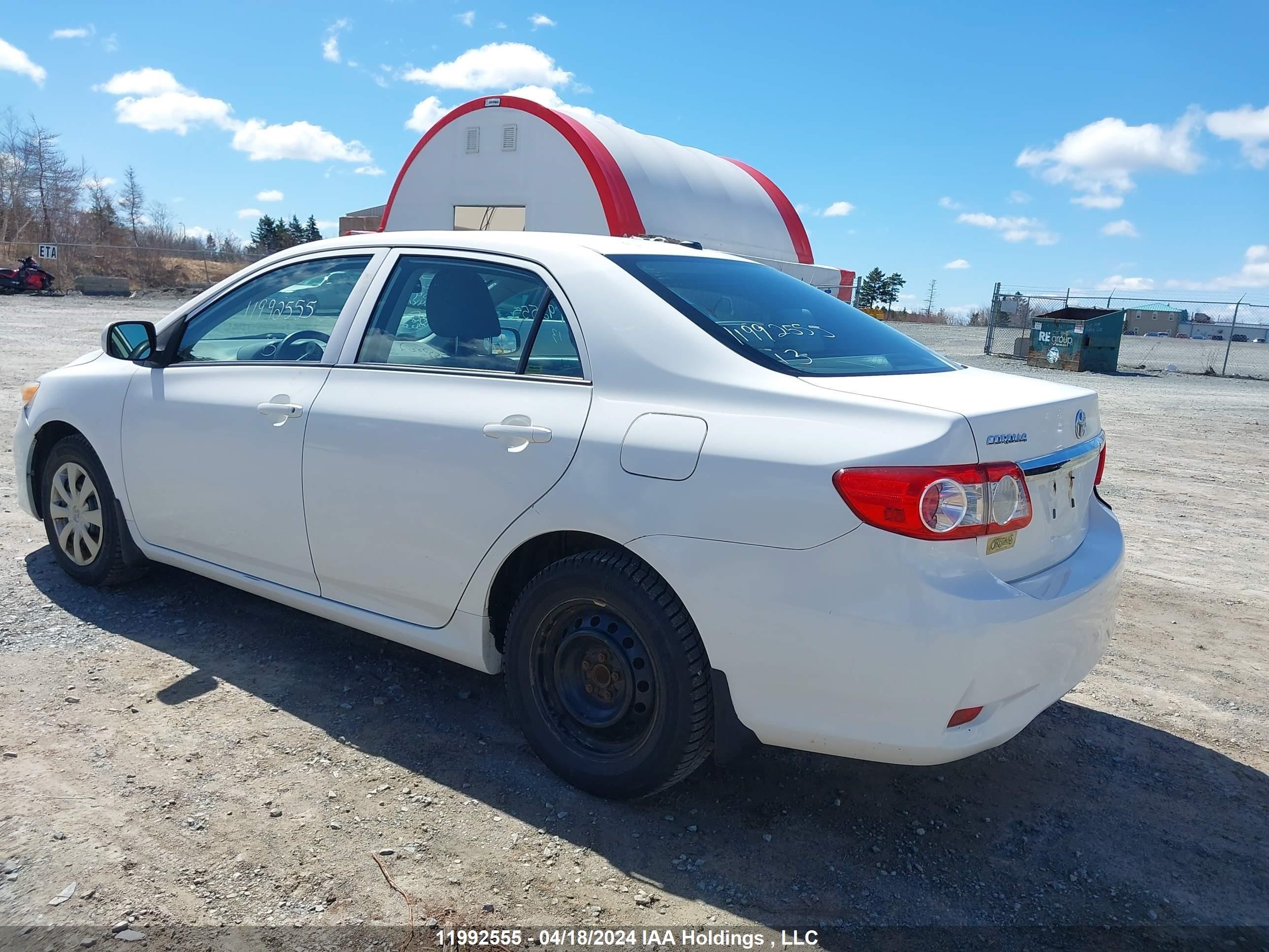 Photo 2 VIN: 2T1BU4EE9DC067104 - TOYOTA COROLLA 