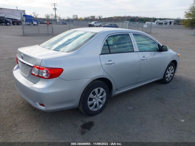 Photo 3 VIN: 2T1BU4EE9DC088406 - TOYOTA COROLLA 