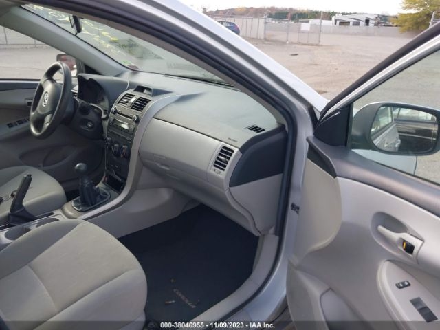 Photo 4 VIN: 2T1BU4EE9DC088406 - TOYOTA COROLLA 