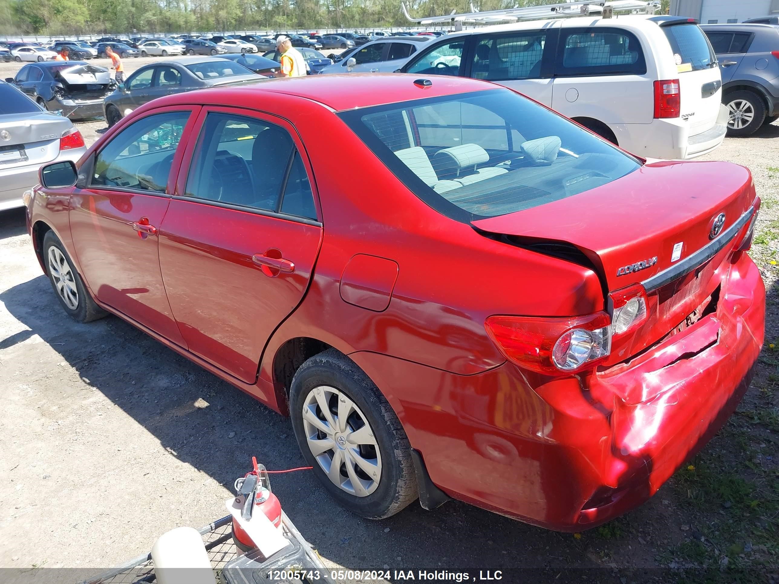 Photo 2 VIN: 2T1BU4EE9DC932590 - TOYOTA COROLLA 