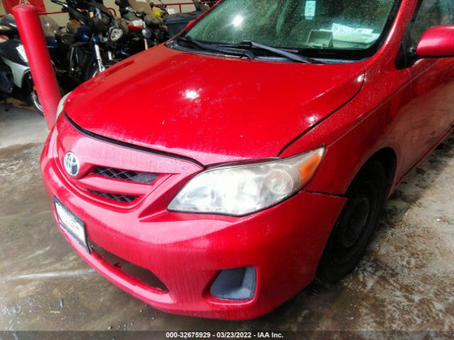 Photo 5 VIN: 2T1BU4EE9DC994054 - TOYOTA COROLLA 