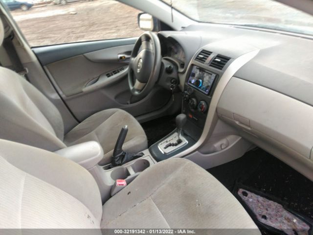 Photo 4 VIN: 2T1BU4EEXAC349926 - TOYOTA COROLLA 