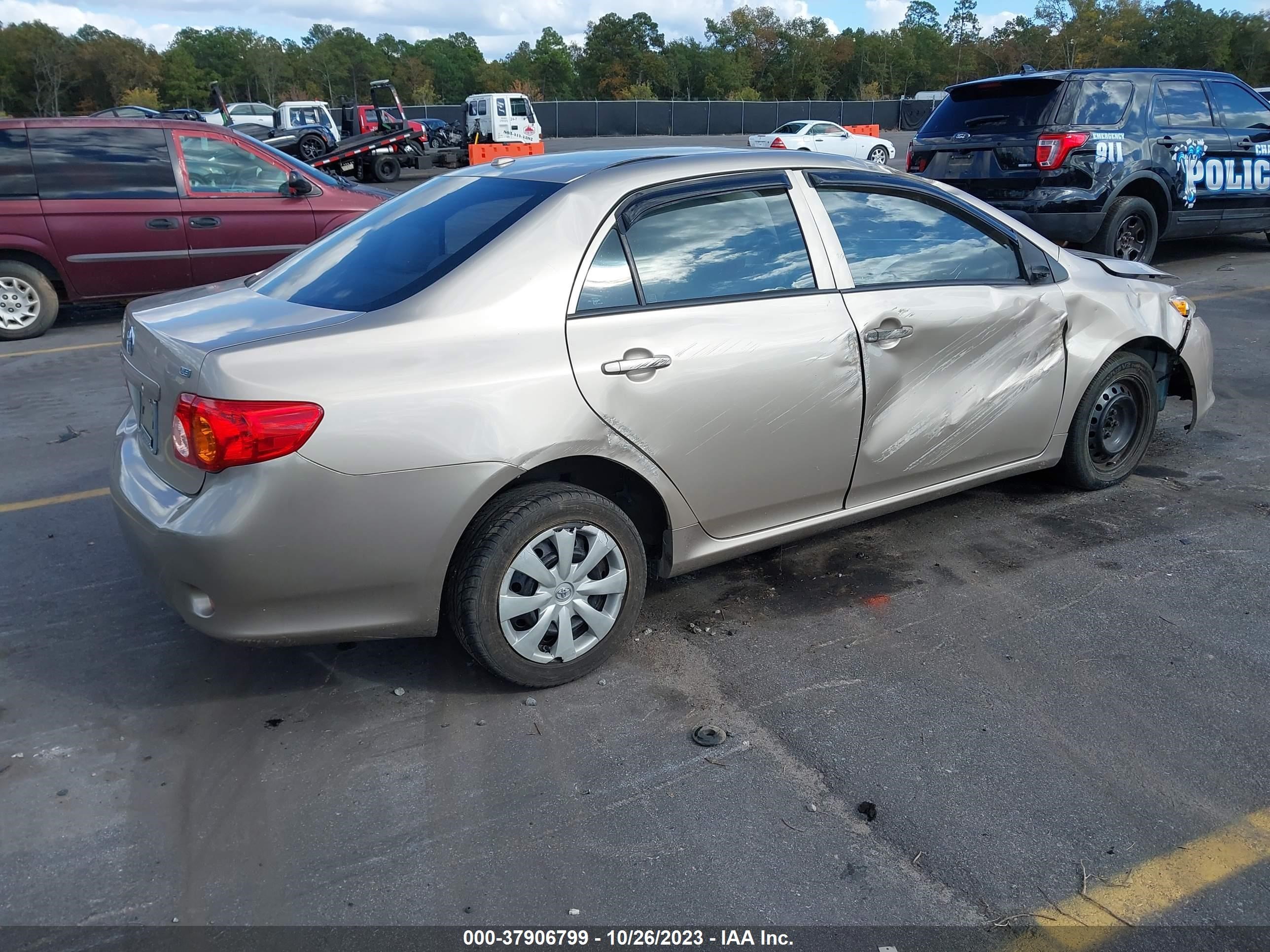 Photo 3 VIN: 2T1BU4EEXAC373384 - TOYOTA COROLLA 