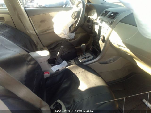 Photo 4 VIN: 2T1BU4EEXAC417951 - TOYOTA COROLLA 