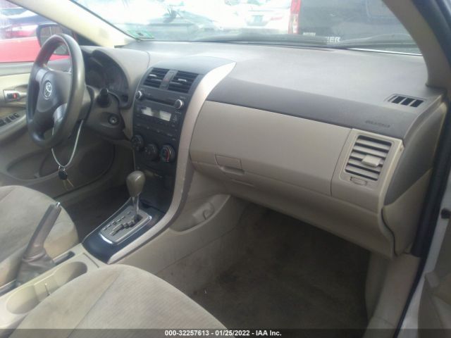 Photo 4 VIN: 2T1BU4EEXAC490799 - TOYOTA COROLLA 