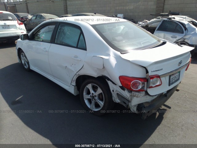 Photo 2 VIN: 2T1BU4EEXBC606777 - TOYOTA COROLLA 