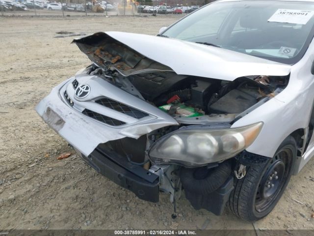 Photo 5 VIN: 2T1BU4EEXBC633669 - TOYOTA COROLLA 