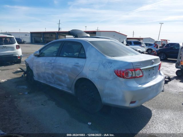 Photo 2 VIN: 2T1BU4EEXBC664551 - TOYOTA COROLLA 