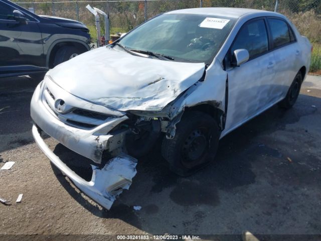 Photo 5 VIN: 2T1BU4EEXBC664551 - TOYOTA COROLLA 