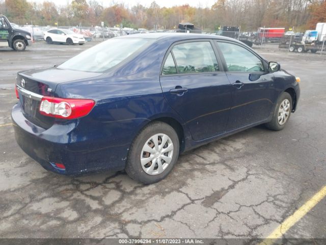 Photo 3 VIN: 2T1BU4EEXBC704563 - TOYOTA COROLLA 