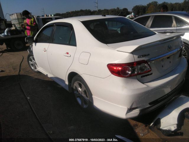 Photo 2 VIN: 2T1BU4EEXBC752144 - TOYOTA COROLLA 