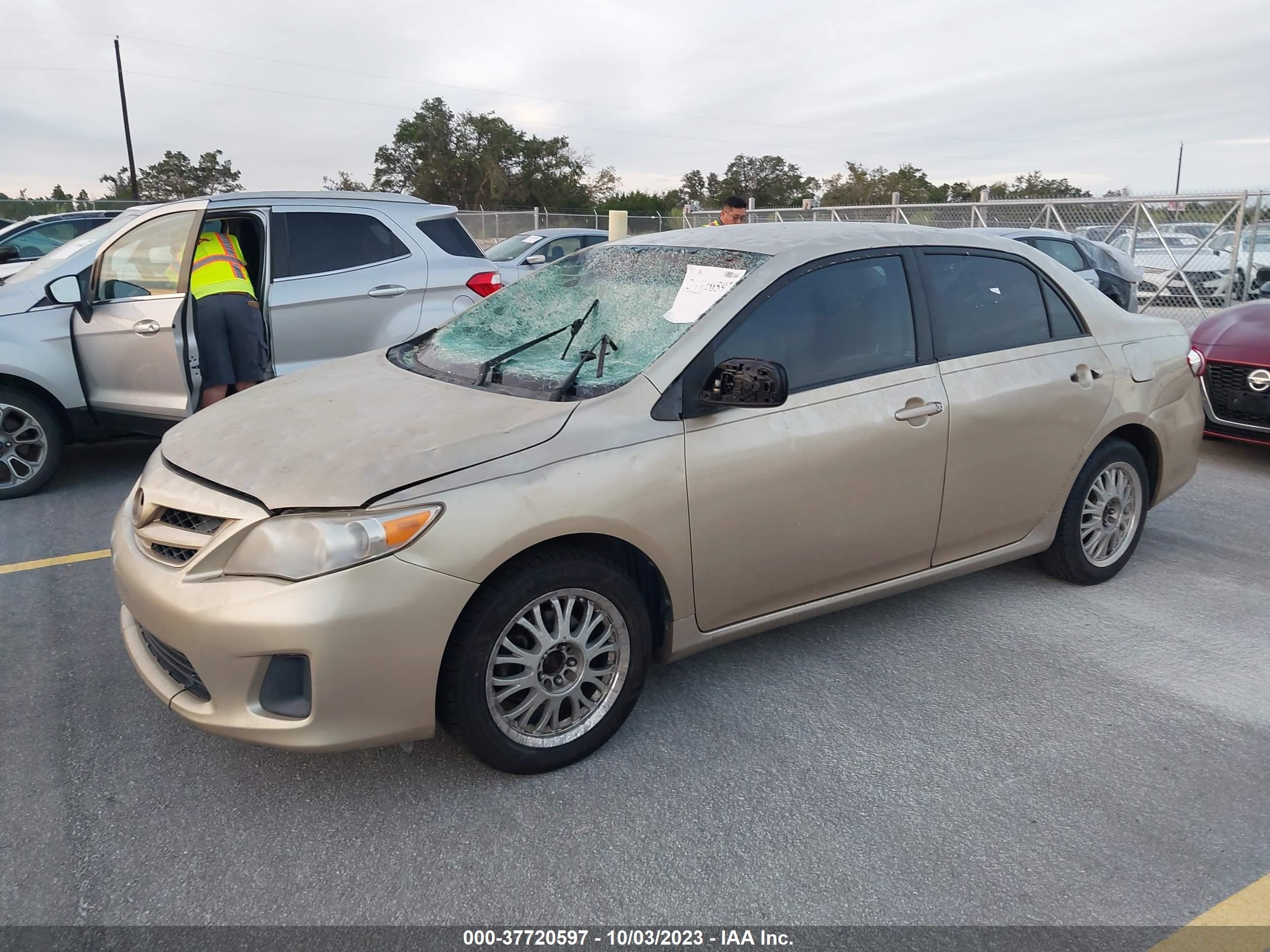 Photo 1 VIN: 2T1BU4EEXCC756096 - TOYOTA COROLLA 