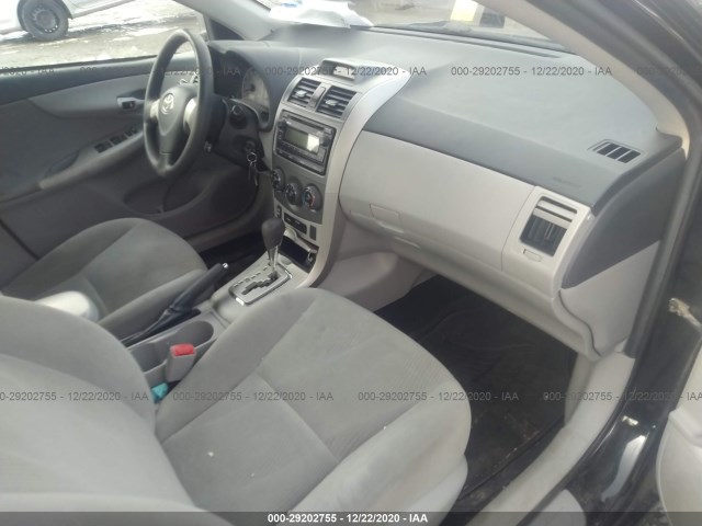 Photo 4 VIN: 2T1BU4EEXCC846817 - TOYOTA COROLLA 