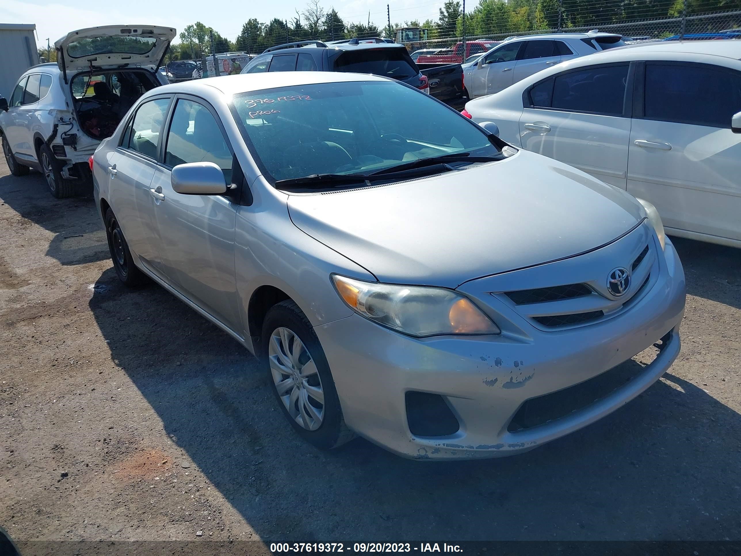 Photo 0 VIN: 2T1BU4EEXCC858935 - TOYOTA COROLLA 