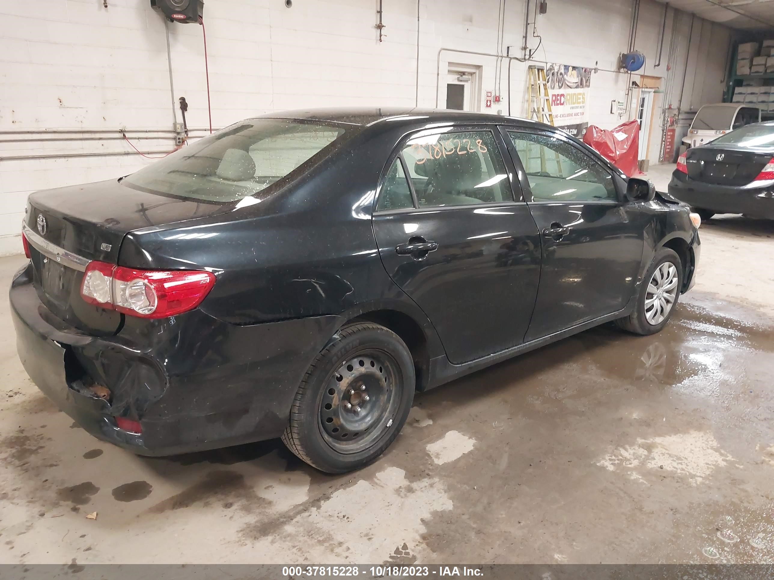 Photo 3 VIN: 2T1BU4EEXCC914162 - TOYOTA COROLLA 