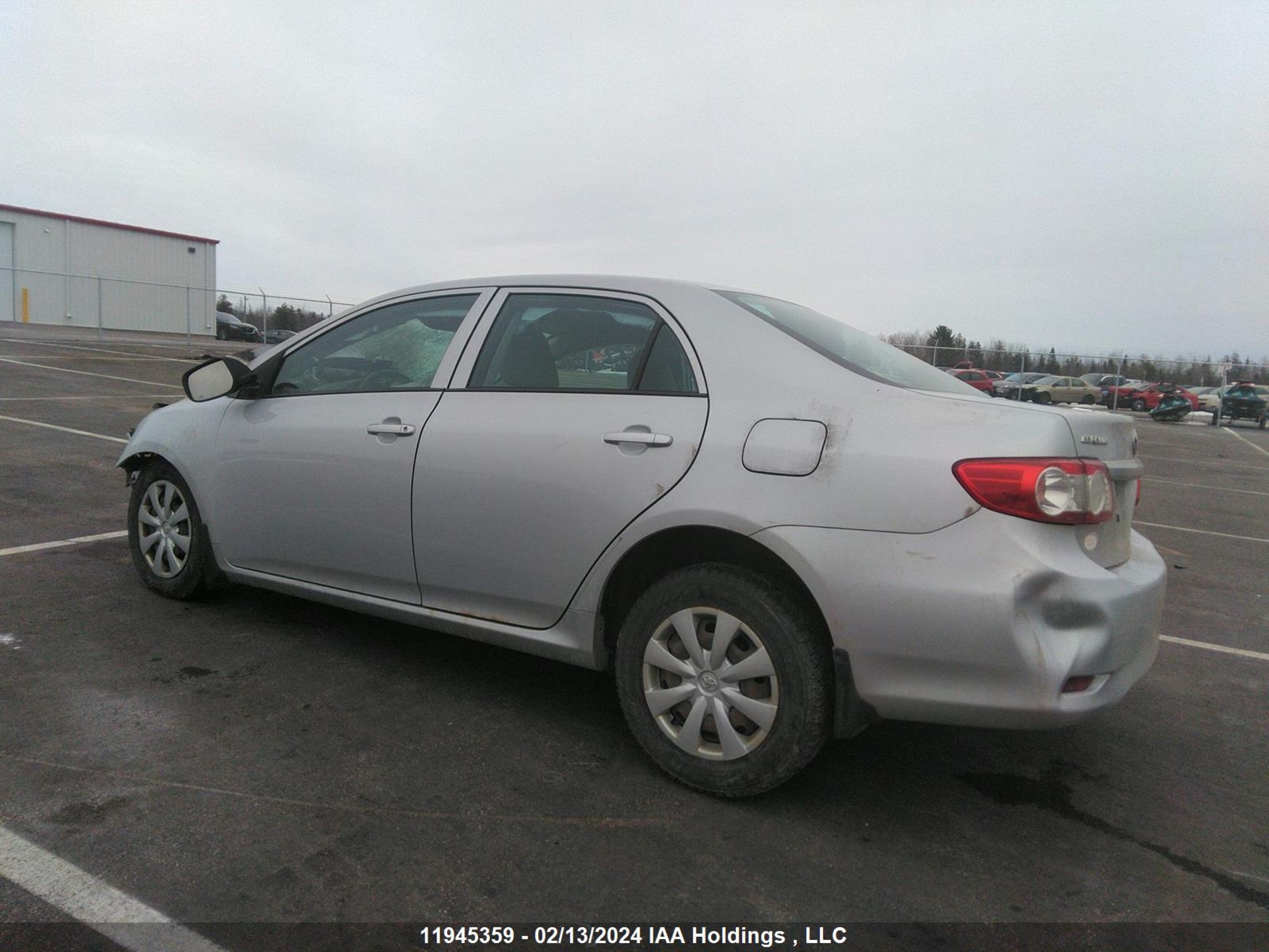 Photo 2 VIN: 2T1BU4EEXDC052398 - TOYOTA COROLLA 