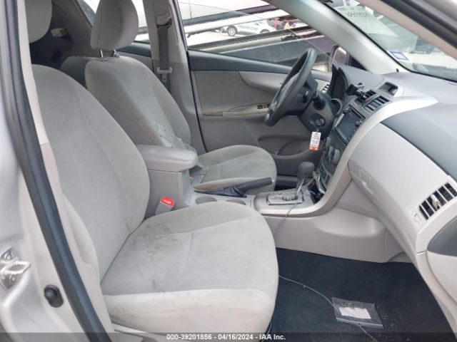 Photo 4 VIN: 2T1BU4EEXDC099785 - TOYOTA COROLLA 