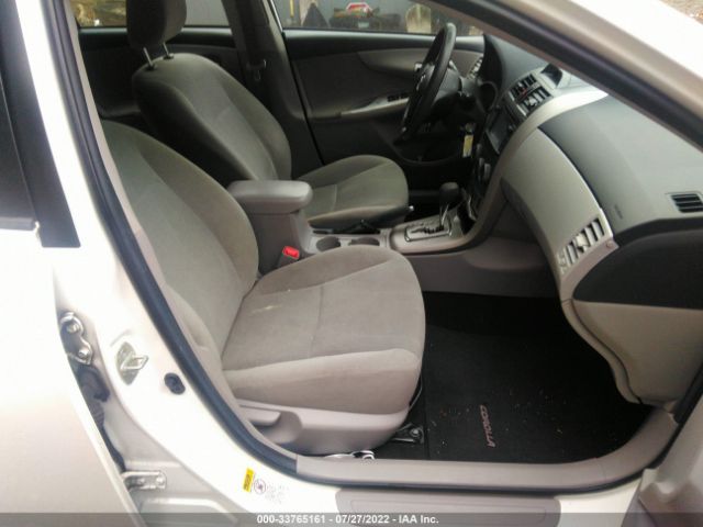 Photo 4 VIN: 2T1BU4EEXDC102538 - TOYOTA COROLLA 