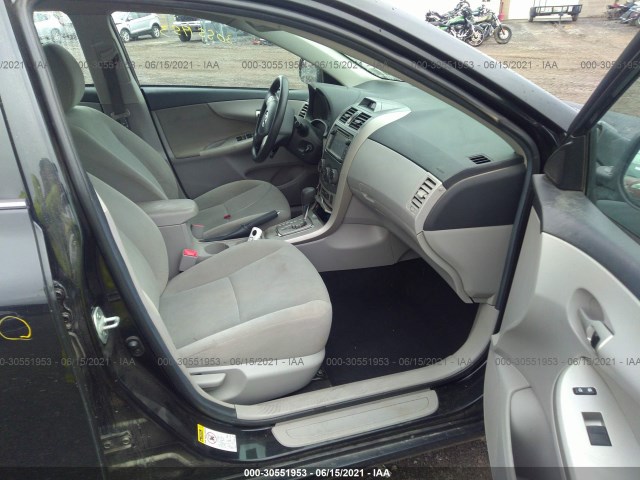 Photo 4 VIN: 2T1BU4EEXDC115113 - TOYOTA COROLLA 