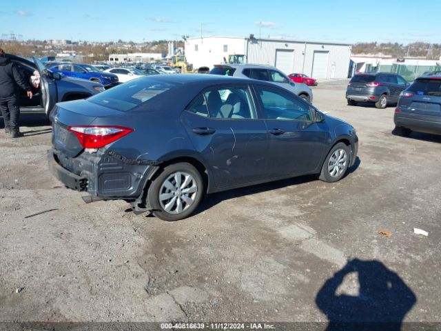 Photo 3 VIN: 2T1BURHE0FC256400 - TOYOTA COROLLA 